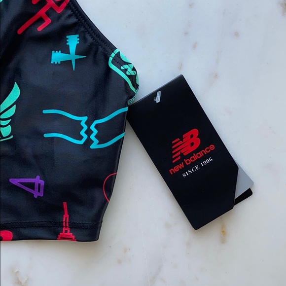 New balance fitted black bra top - Picture 4 of 5